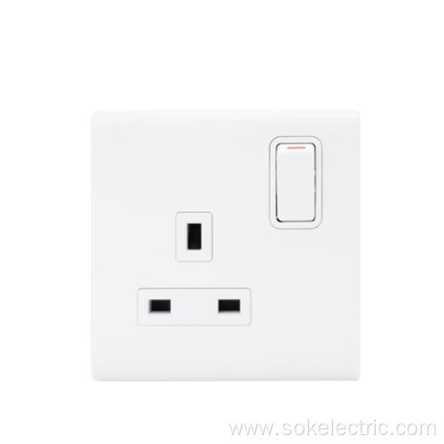 13A250V Single Pole 1Gang power outlet Switched Socket